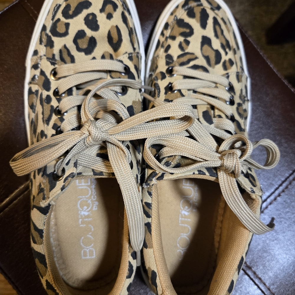Leopard Print Canvas Sneakers - Neutral Tones - Picture 3 of 5